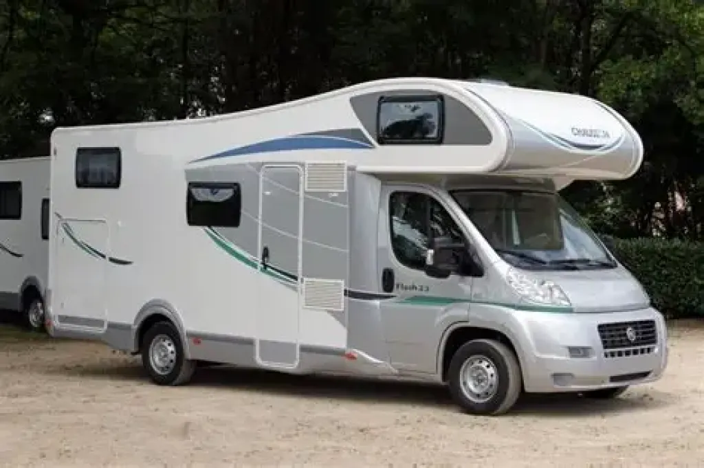 Notre zone d'activité pour ce serviceÀ vendre camping-car d'occasion avec lit pavillon ou lit capucine