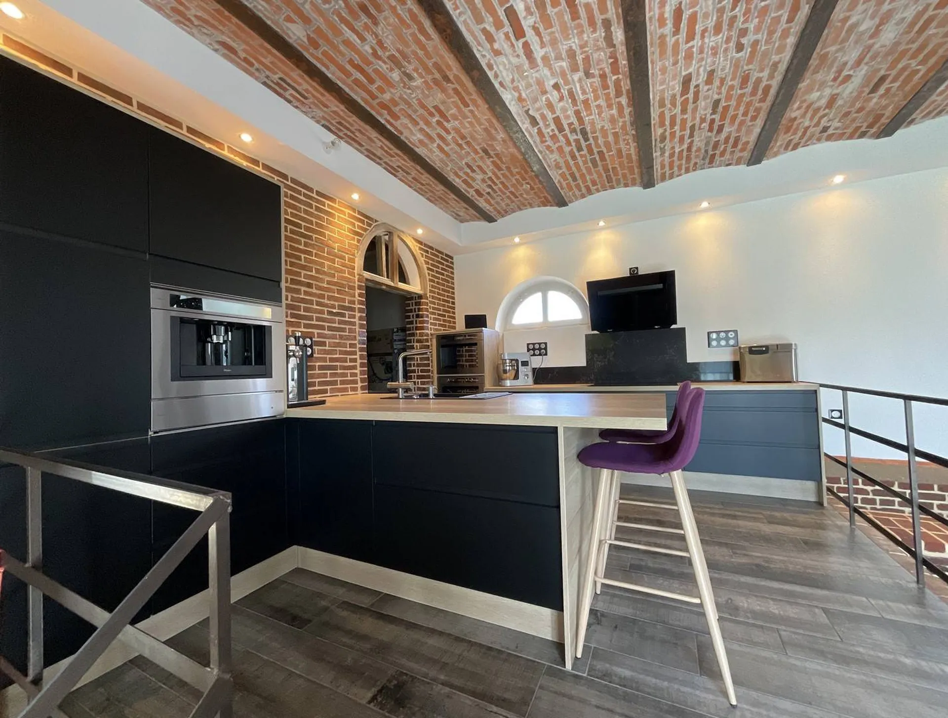 Vends longère de caractère avec cuisine équpée et aménagée aux portes de Offranville.