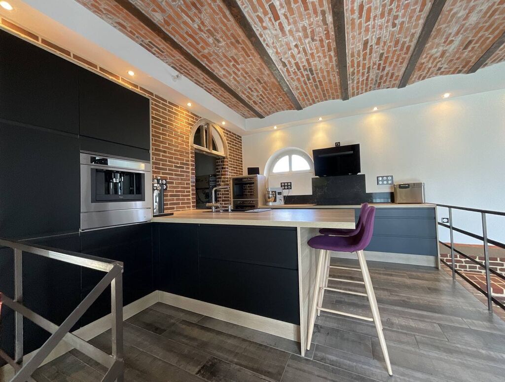 Vends longère de caractère avec cuisine équpée et aménagée aux portes de Offranville.