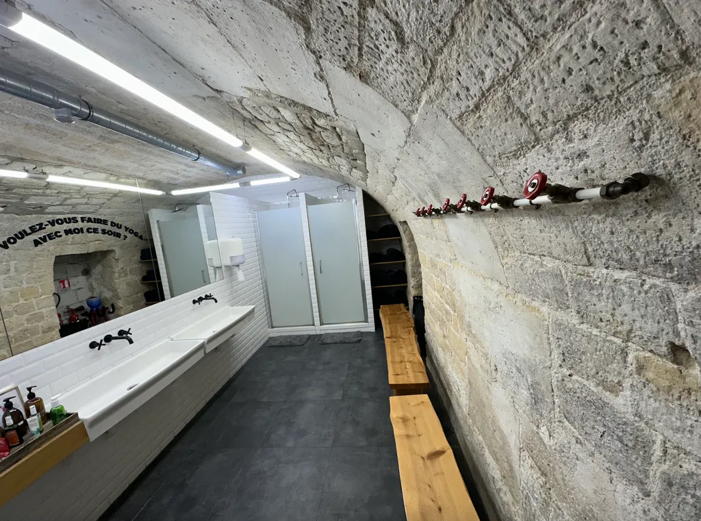 Location - Boutique 150 m², Étienne Marcel, Rue Jean-Jacques Rousseau 75001 PARIS