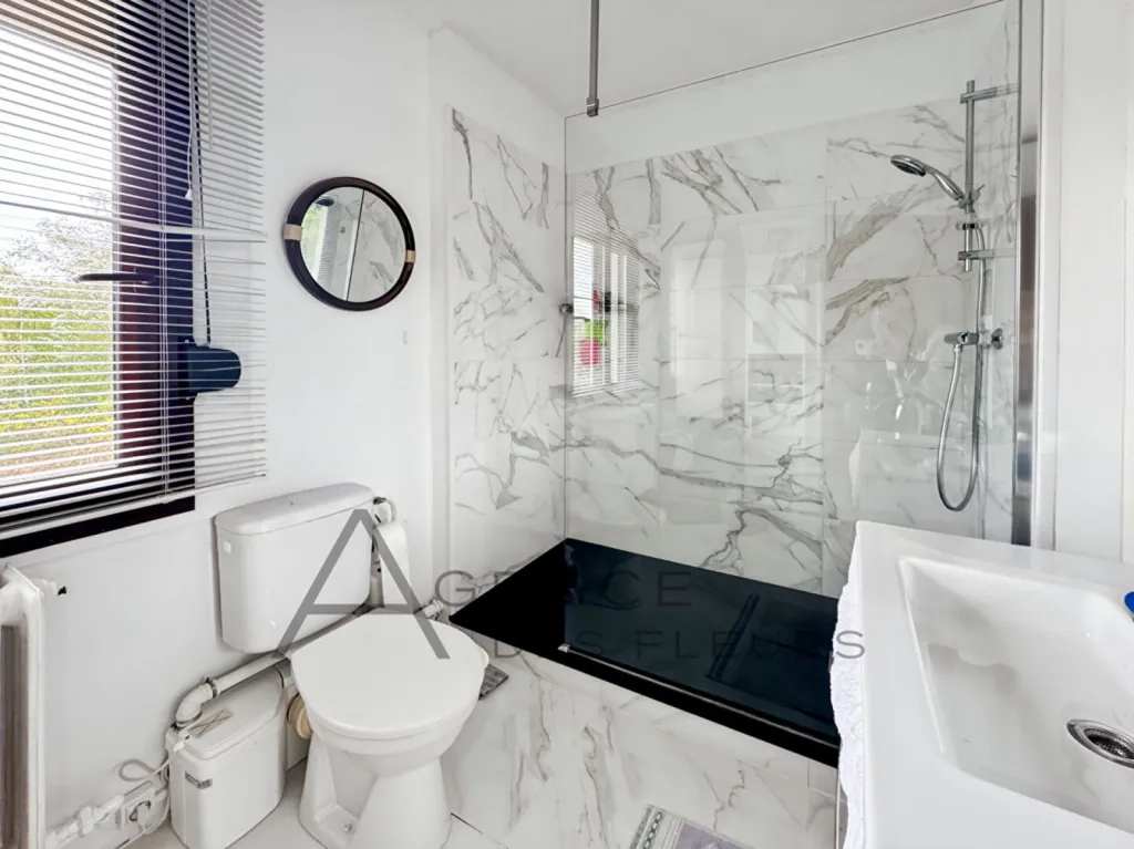 À vendre maison de 110 m² sur un terrain de 1024 m² située sur la commune de Cléon