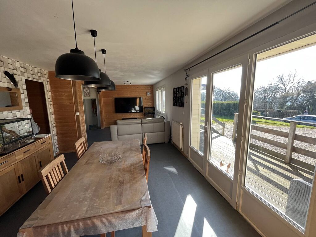 Exclusivité ! A vendre à St Arnoult : Maison en bon état général avec 3 chambres