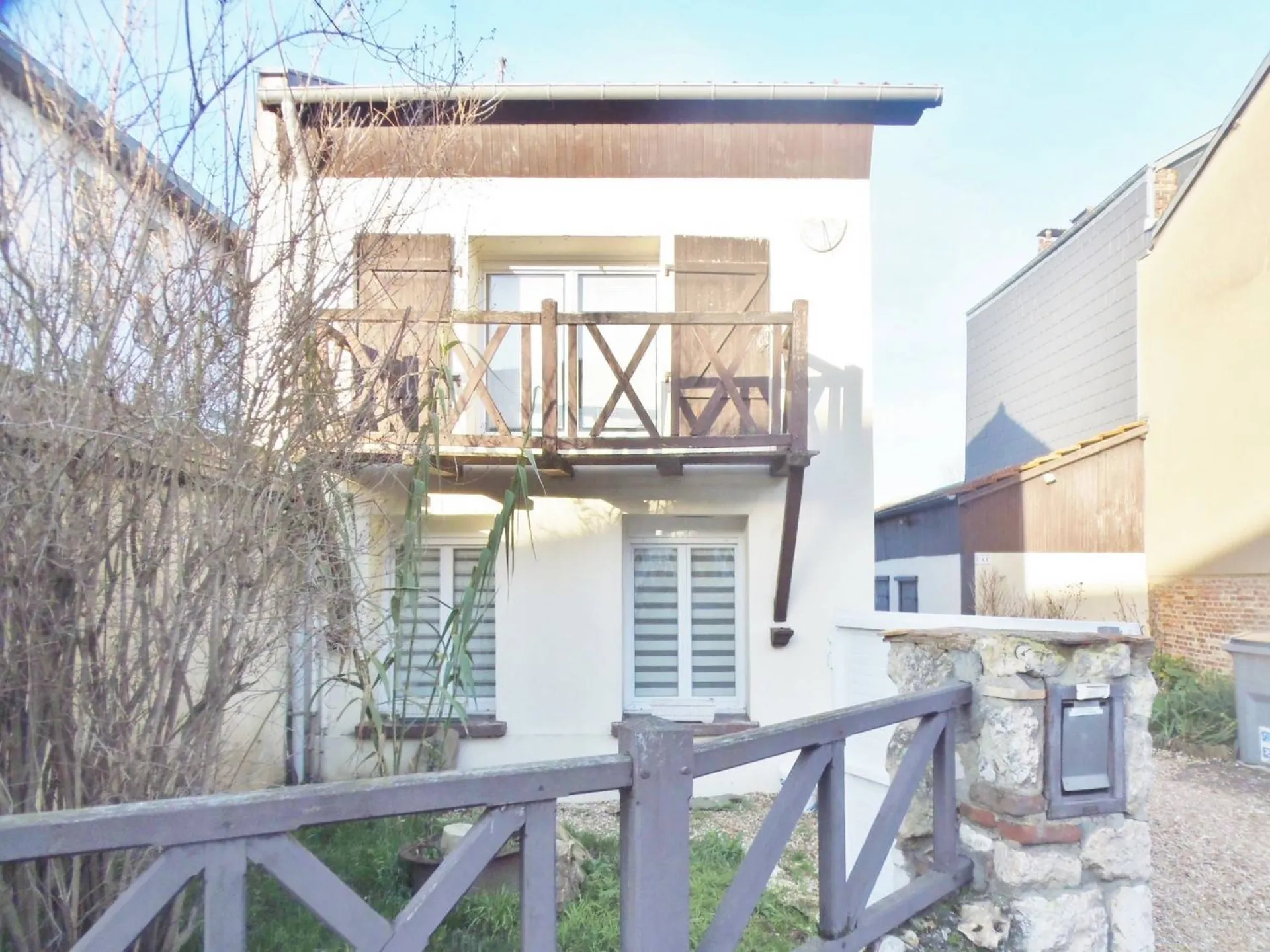 A vendre maison ancienne rénovée avec 2 chambres sur Caudebec lès Elbeuf 76320