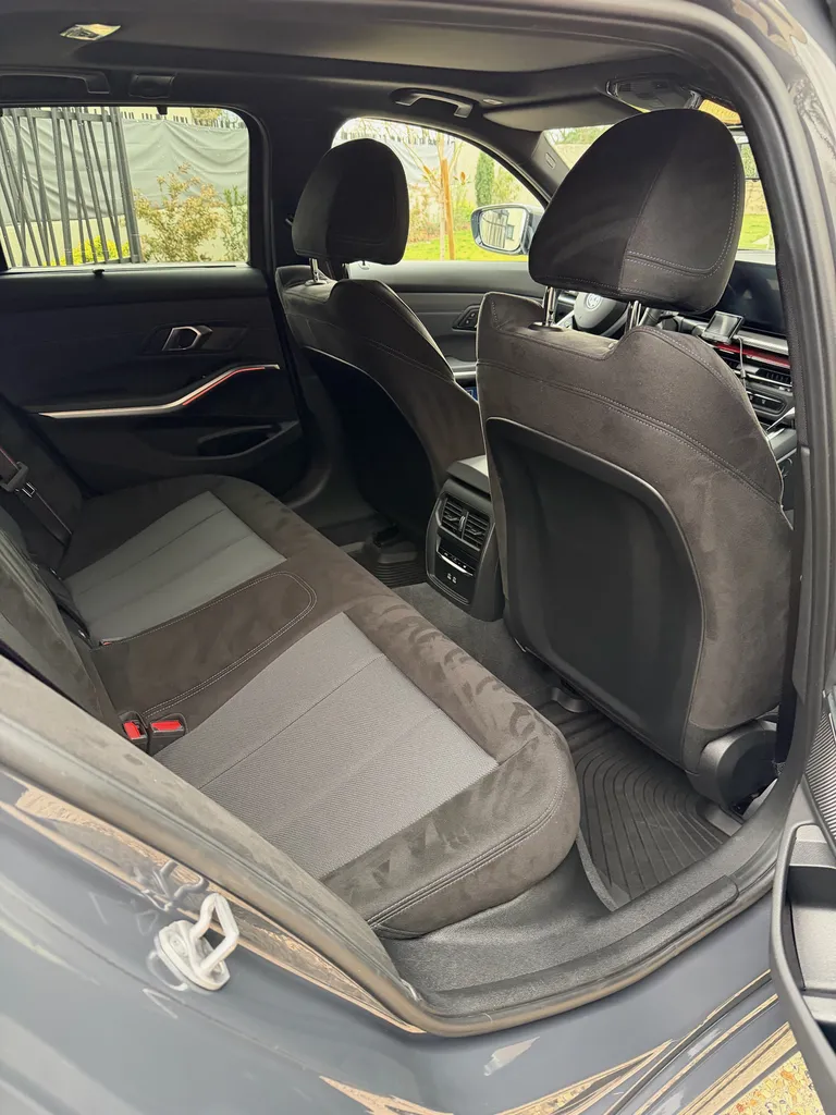 Nettoyage intérieur BMW 340d à Andrézieux-Bouthéon