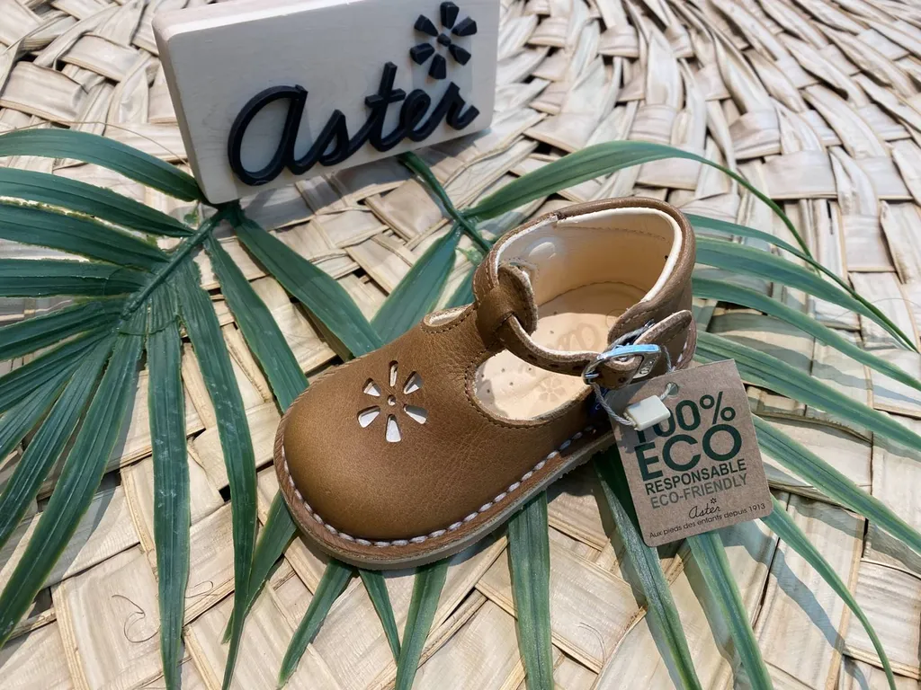 chaussure enfant classique à boucle près de Montussan