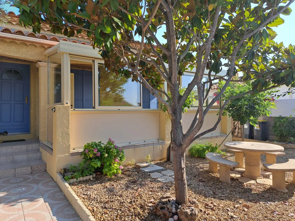 Sublimer votre extérieur avec une Véranda 4 saisons, fabriquée localement, sur mesure et durable. Hérault, lezignan la cèbe, Pézenas, Caux, Balarcu les bains.