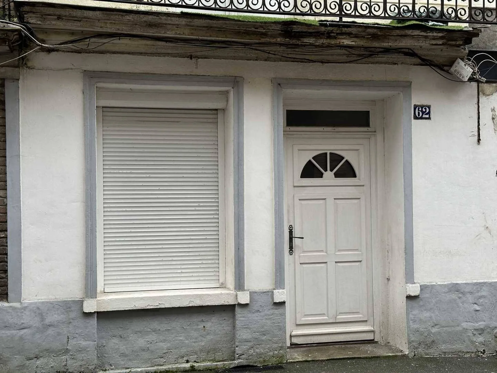 Vends ce studio idéalement situé, 24m2 de confort à Dieppe, avec une proximité parfaite des commerces, restaurants, et de la gare.