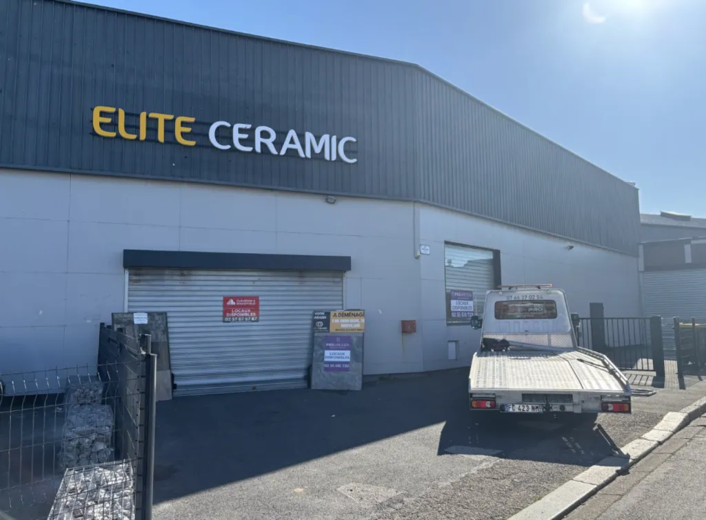 LE HAVRE - LOCAL COMMERCIAL DE 621 m² AVEC SHOWROOM AVEC SHOWROOM ET ATELIER