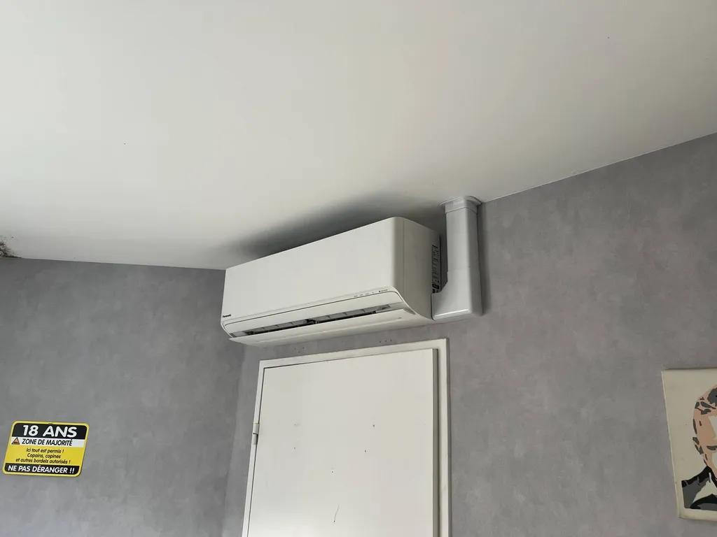 INSTALLATION D'UN SYSTÈME DE POMPE À CHALEUR AIR/AIR EN LIEU ET PLACE DE RADIATEURS ÉLECTRIQUES SUR LILLEBONNE 76