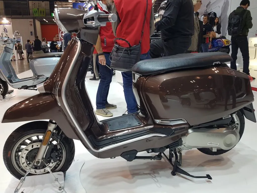 LAMBRETTA V SPECIAL SANARY SUR MER
