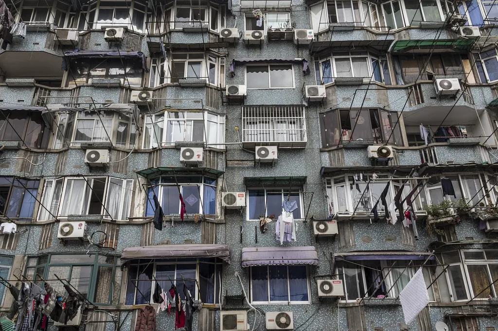 Demande de pose de climatisation et troubles de jouissance en copropriété.