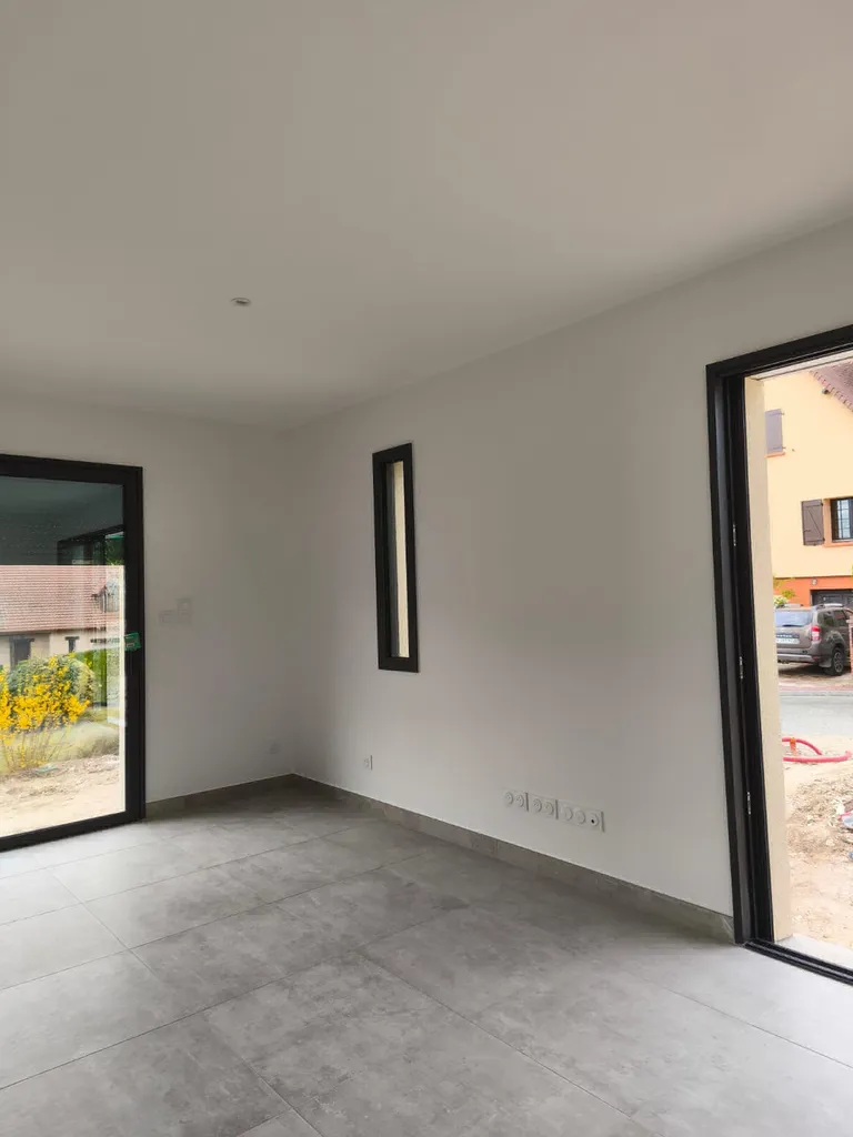 Peinture par protection airless dans une maison neuve entre ROUEN et ÉVREUX 