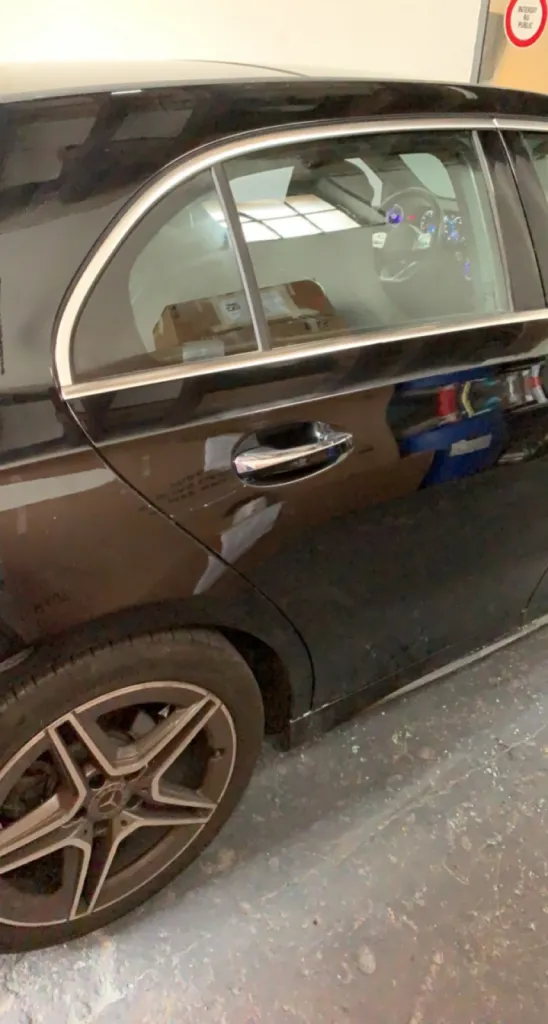 Réparation de vitre arrière Mercedes Classe A sans franchise avec prise en charge assurance chez Speed Glass Marseille 13014