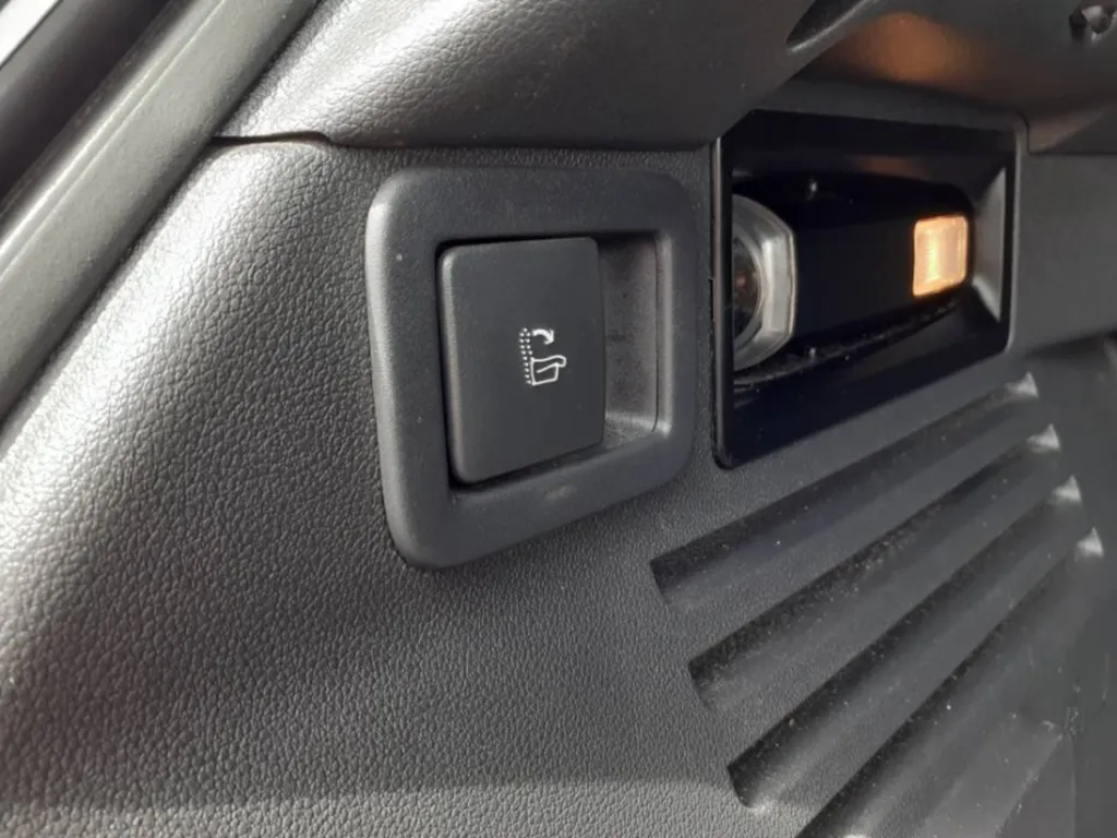 PEUGEOT 3008 OCCCASION BLUE HDI1.6 120CH S&S CROSSWAY BVM6 A PLAISANCE DU TOUCH PRES DE TOULOUSE