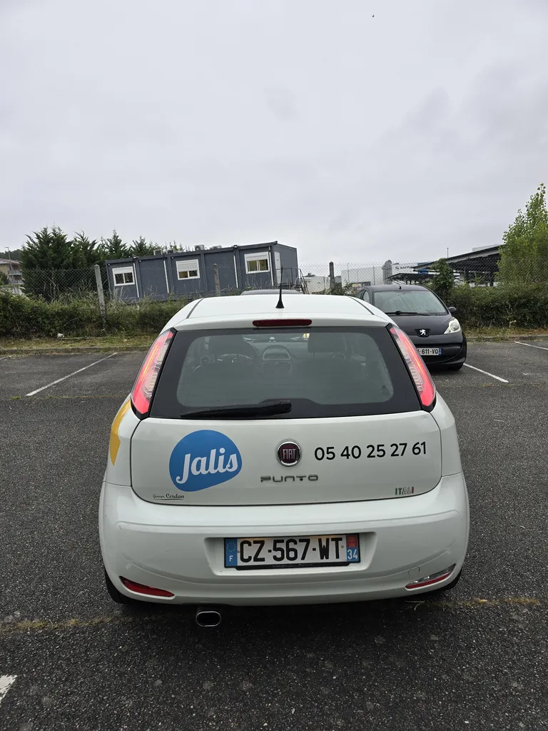 Flocage de véhicule en urgence à Toulouse