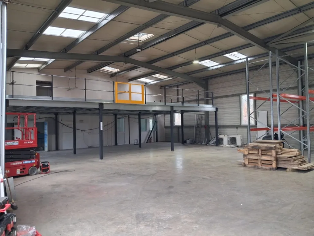 Installer une plateforme de stockage ou mezzanine industrielle pour doubler votre surface de stockage ou bureaux à Toulouse et Albi