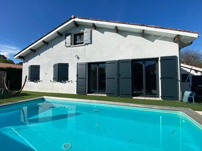Installation sur la commune du Taillan Médoc de volets coulissants aluminium