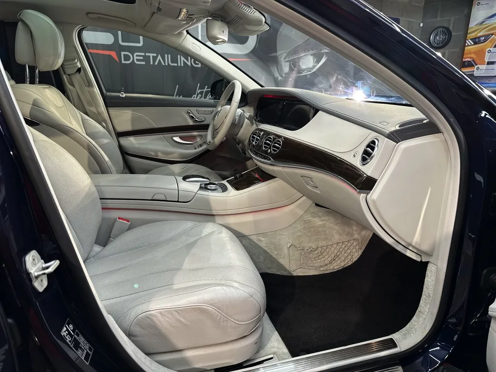 polissage carrosserie DETAILING traitement céramique lyon Mercedes Maybach