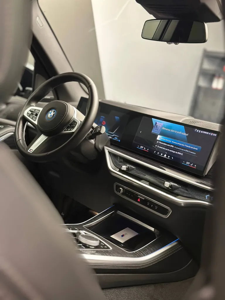 Lustrage brillance et entretien intérieur sur ce BMW X5 à notre atelier (72)