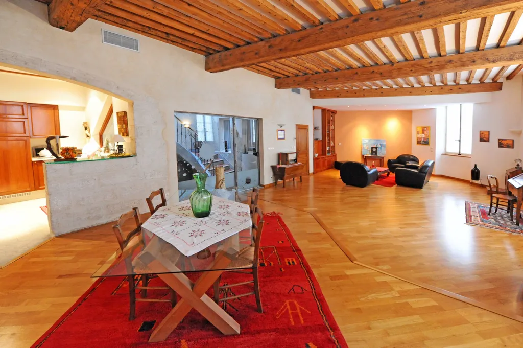 Propriété de caractère rénové à vendre en Provence