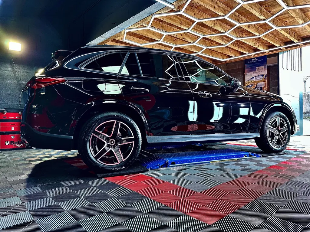 Traitement céramique auto DETAILING protection carrosserie Sud de Lyon Mercedes GLC
