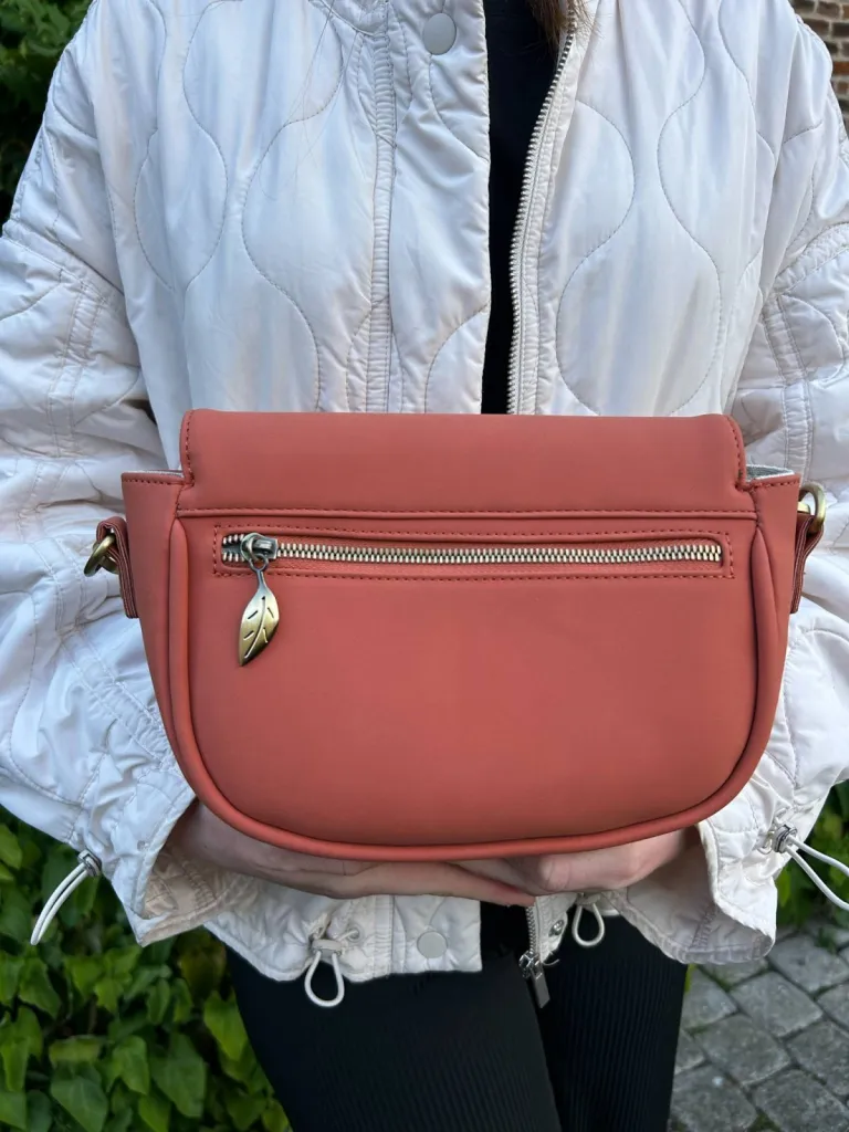 Sac bandoulière Woomen Vegan disponible chez Evasion Eu