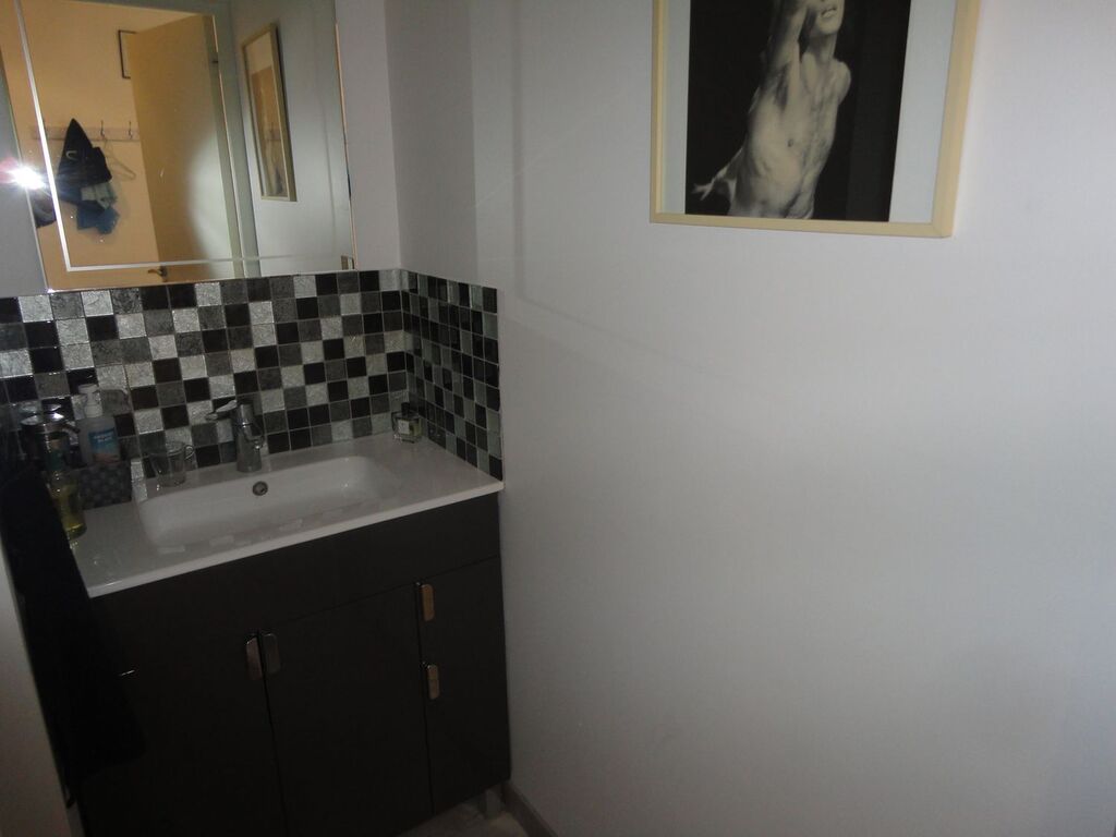 vente local commercial carnoux