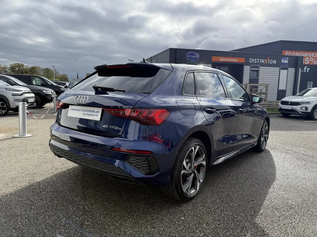 Audi A3 d'occasion proche Le Havre : découvrez cette Sportback hybride S Line chez Caudebec Automobiles La Frénaye.