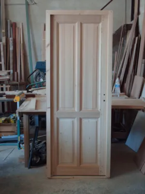 Fabricant de porte intérieure en mélèze à Aix en Provence