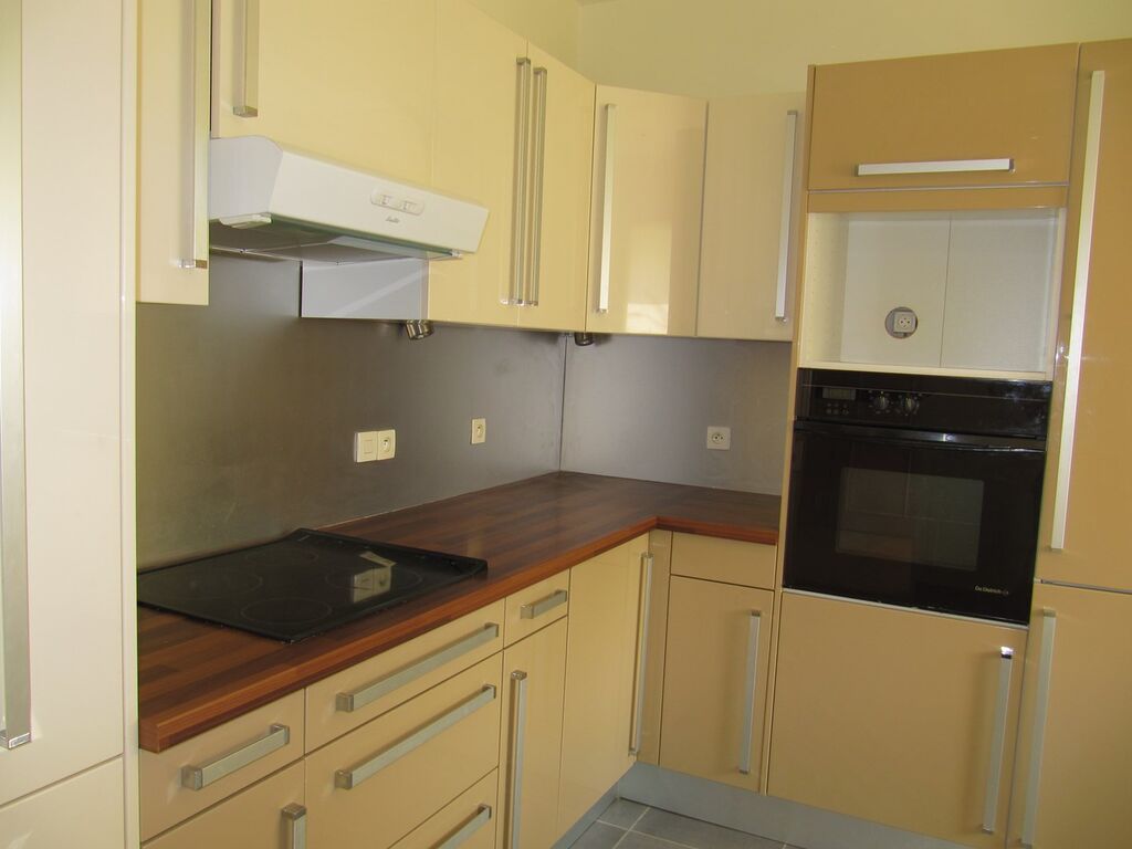 EN VENTE, F3 PROCHE CENTRE VILLE LISIEUX, CALVADOS 14