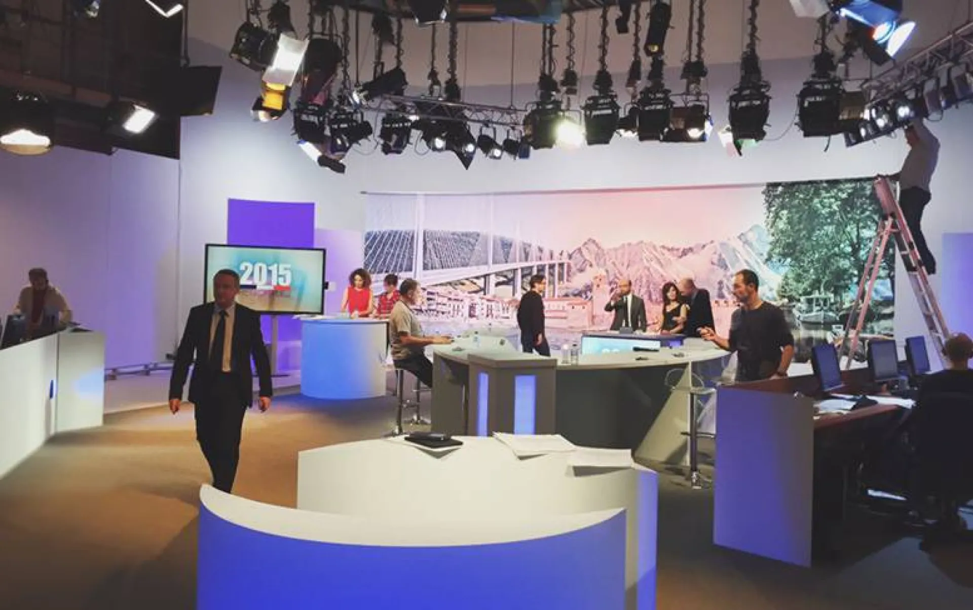 décoration de fond de studio pour la télévision toulouse