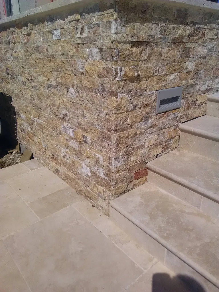 PAREMENT SR TRAVERTIN SCABOS