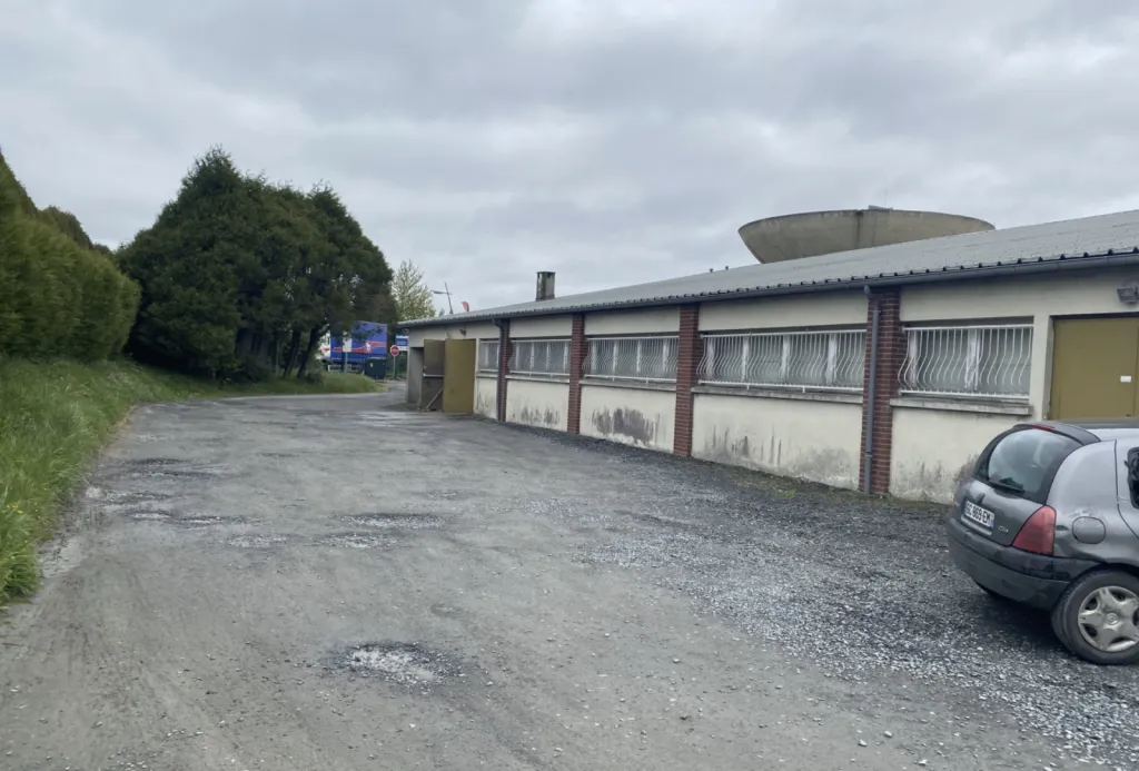 LISIEUX - Locaux d'activités à louer