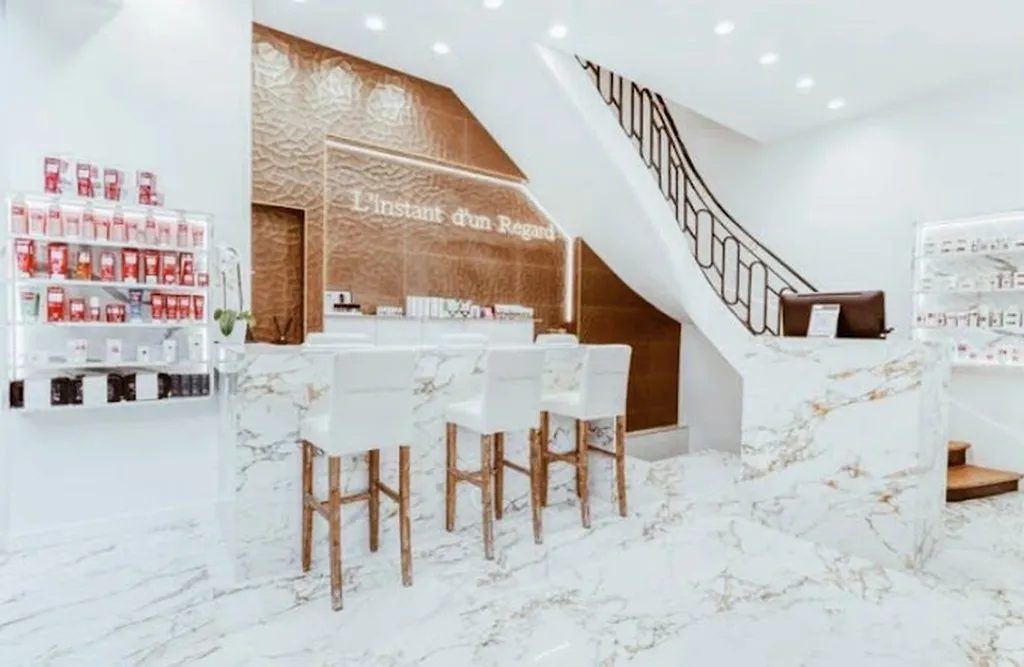 Cession de bail - Boutique 74 m², Madeleine, Rue d'Anjou 75008 PARIS