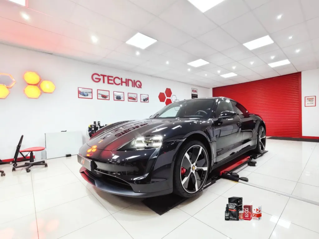 PORSCHE TAYCAN - TRAITEMENT CERAMIQUE GTECHNIQ A LILLE