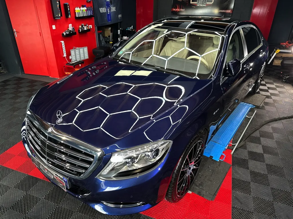 polissage carrosserie DETAILING traitement céramique lyon Mercedes Maybach
