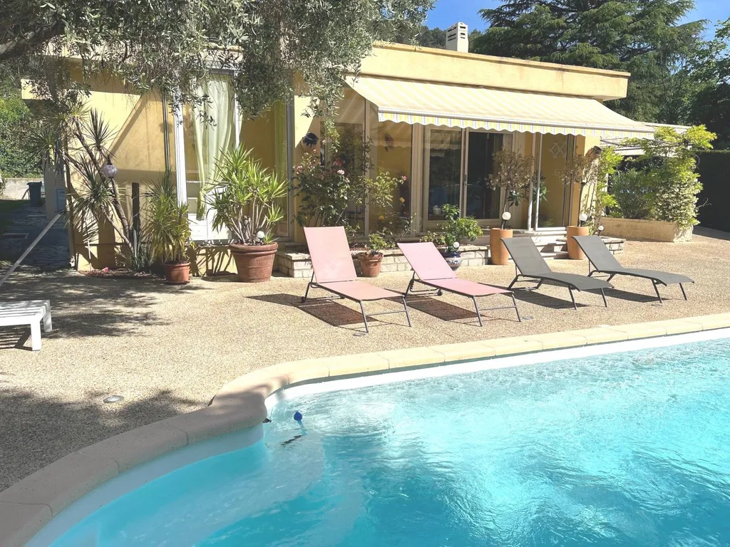 Vente d'une maison de PP avec piscine Carnoux