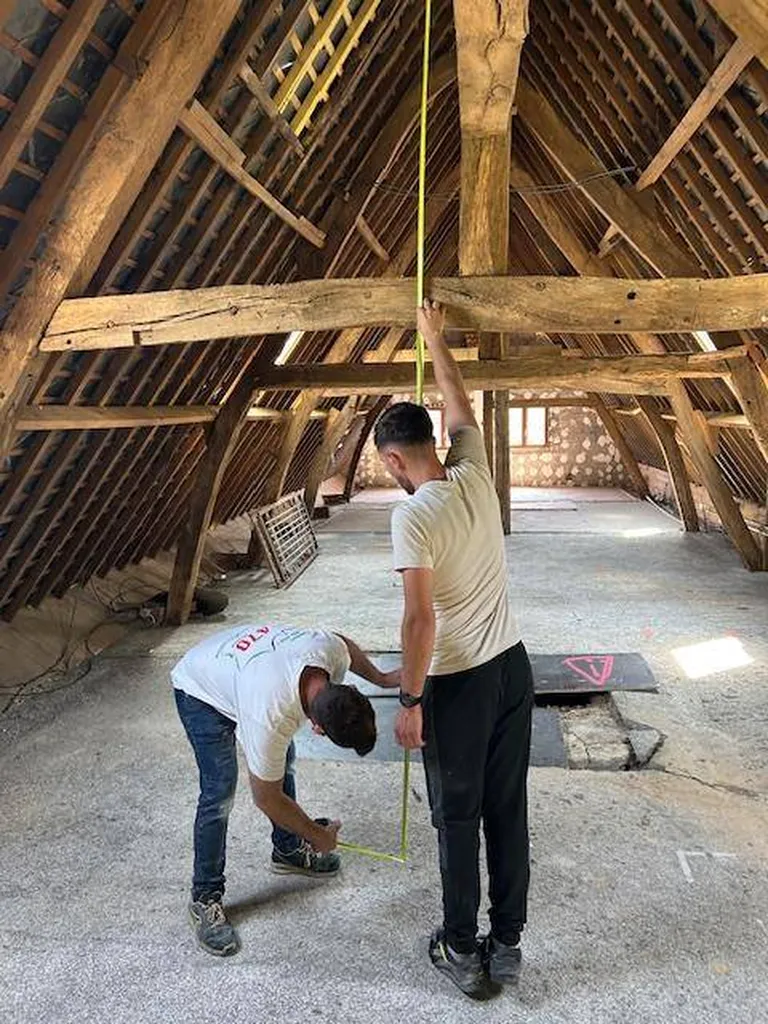 Aménagement complet (chambres, salle de bains et WC) d'un étage d'une résidence secondaire sur Yvetot  : Isolation, cloisons et revêtement de sol