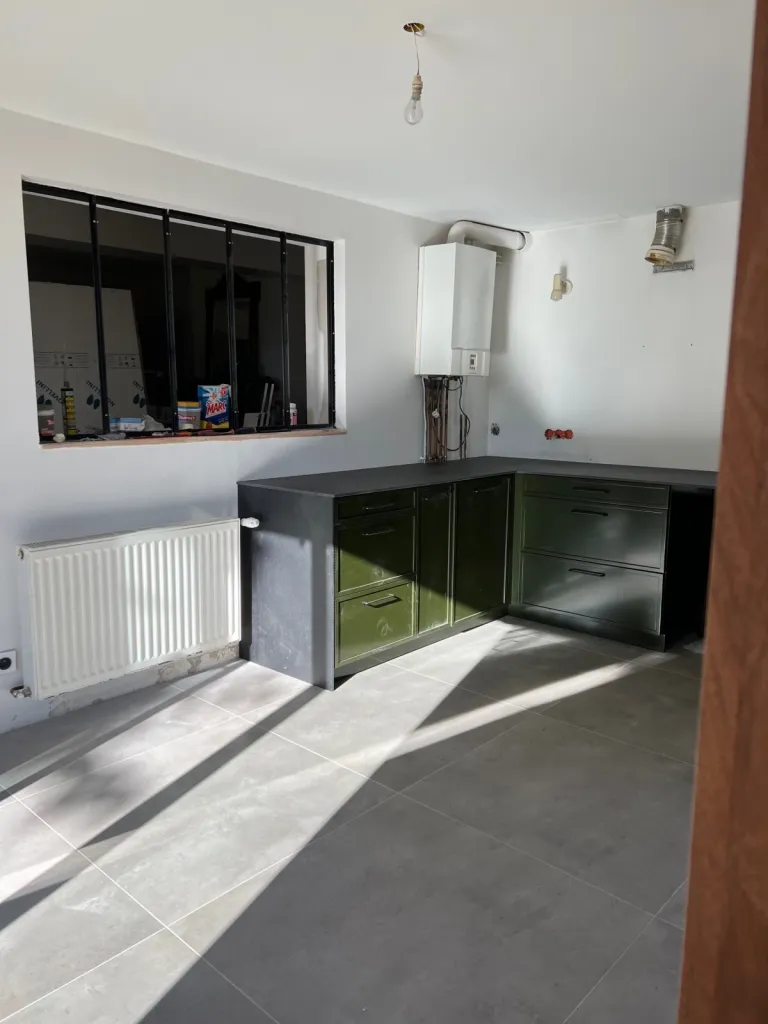  Fabrication d’une cuisine dans les Pyrénées