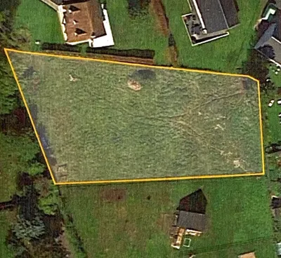 A VENDRE, terrain à bâtir non viabilisé d'environ 1 800m², LISIEUX