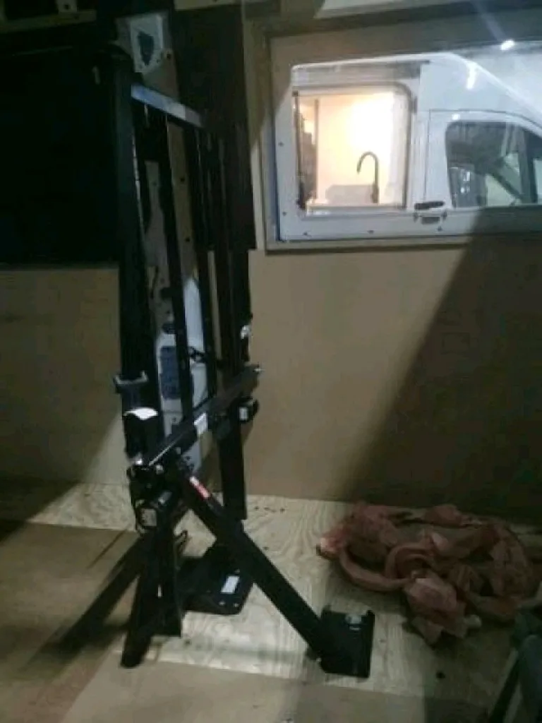 Création banquette d'un utilitaire proche de Bordeaux