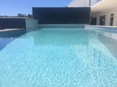 REALISATION BETON PISCINE DE TERRE DU MONDE A TAHITI