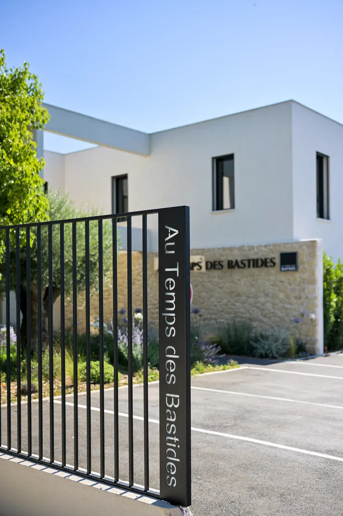 Architecture sur mesure par Au Temps des Bastides : notre approche pour réaliser un projet conçu par votre architecte, de la maison au bâtiment professionnel