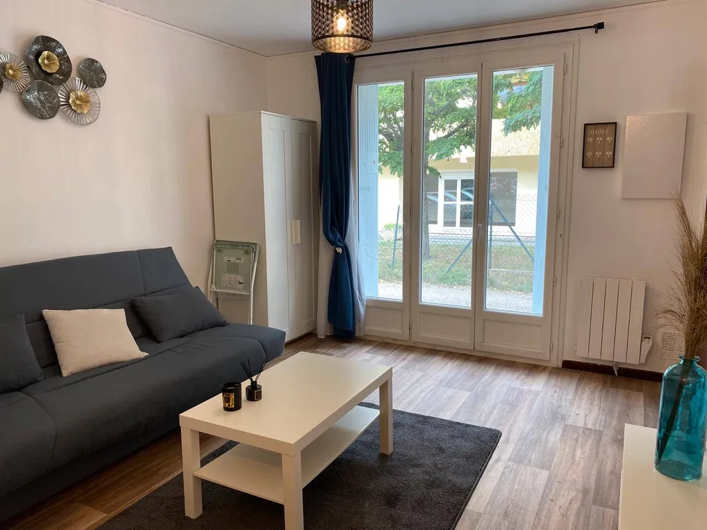 Joli studio meublé de 18m² avec parking à Ramonville  