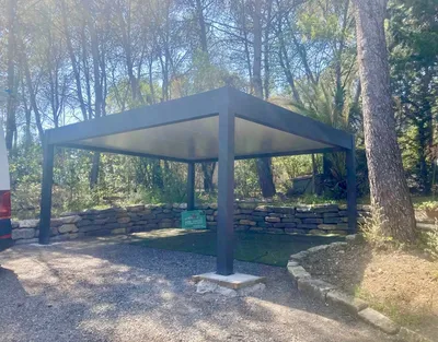 Fourniture et pose d’un carport AKENA à Lunel