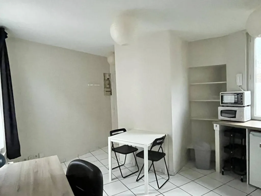 Situé au 46 rue Faubourg Martainville à Rouen