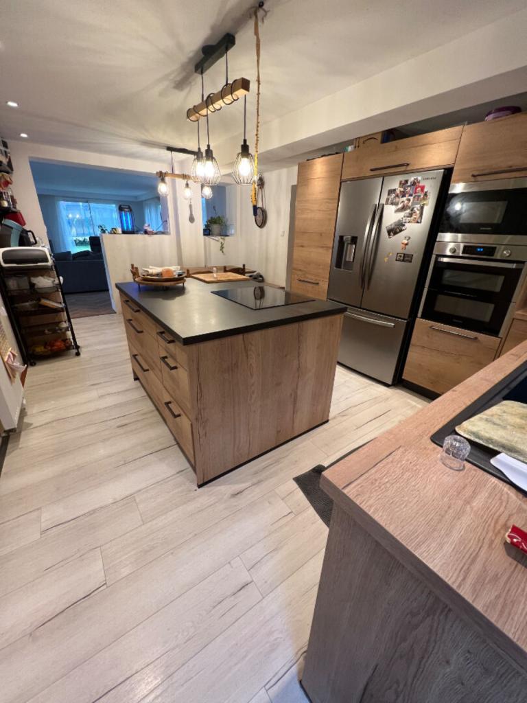 À vendre maison ancienne de 210m² sur un terrain de 5000m² située au Thuit-Signol