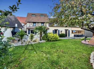 A vendre magnifique propriété de 172 m² habitables édifiée sur 781 m² de terrain sur la commune de FRENEUSE 76410