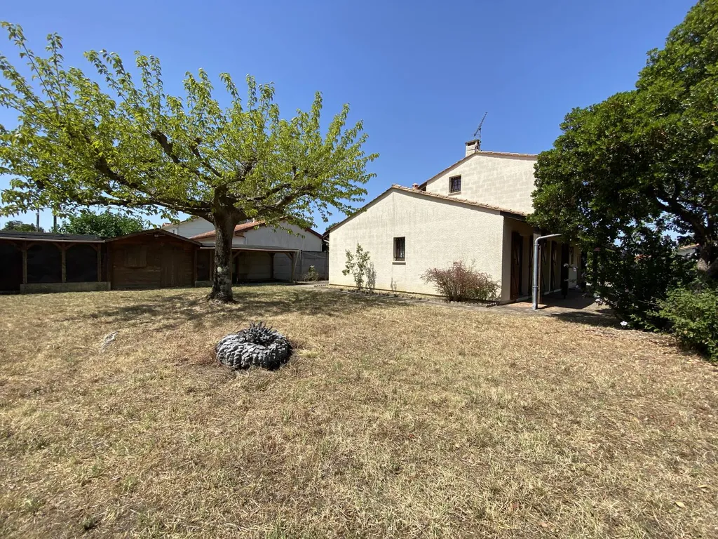 Maison 5 pièces 116 m² · à Ambarès-et-Lagrave · 116 m² · 499 000 €
