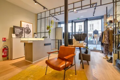 recherchez un photographe professionnel pour concept store à Paris 08